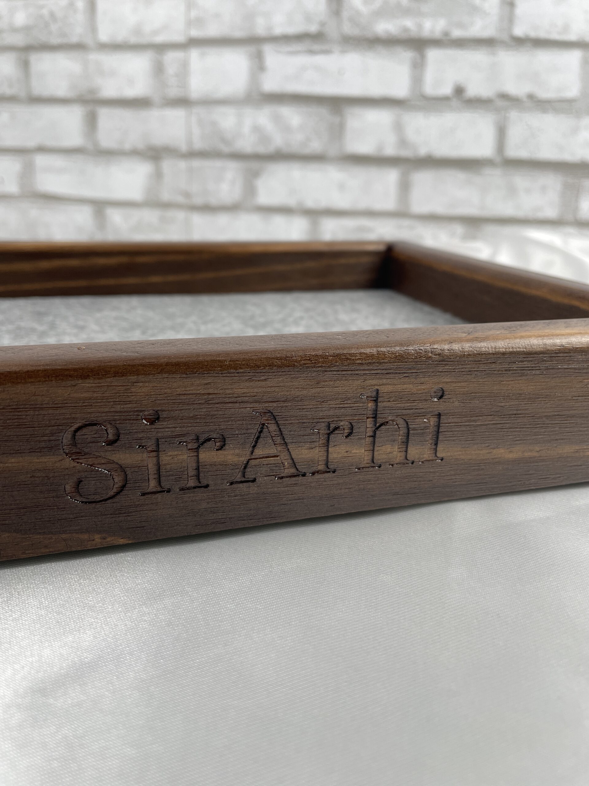 plateau de dés en bois