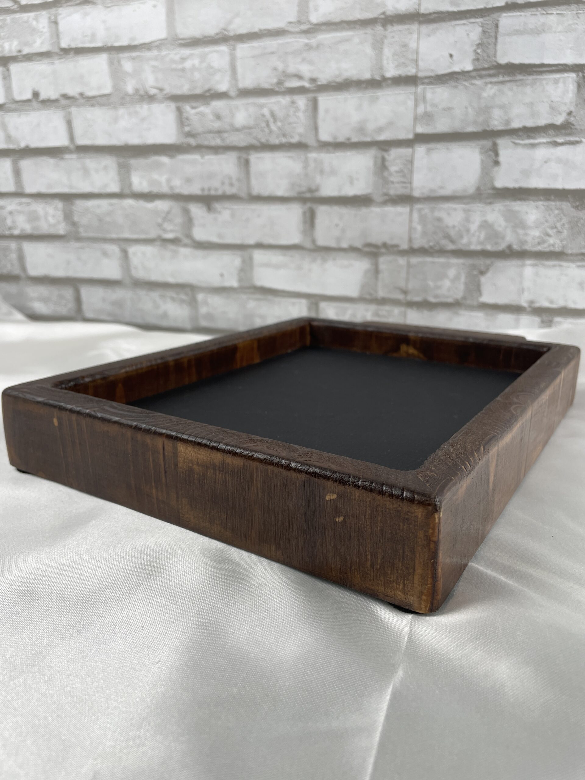 plateau de dés en bois