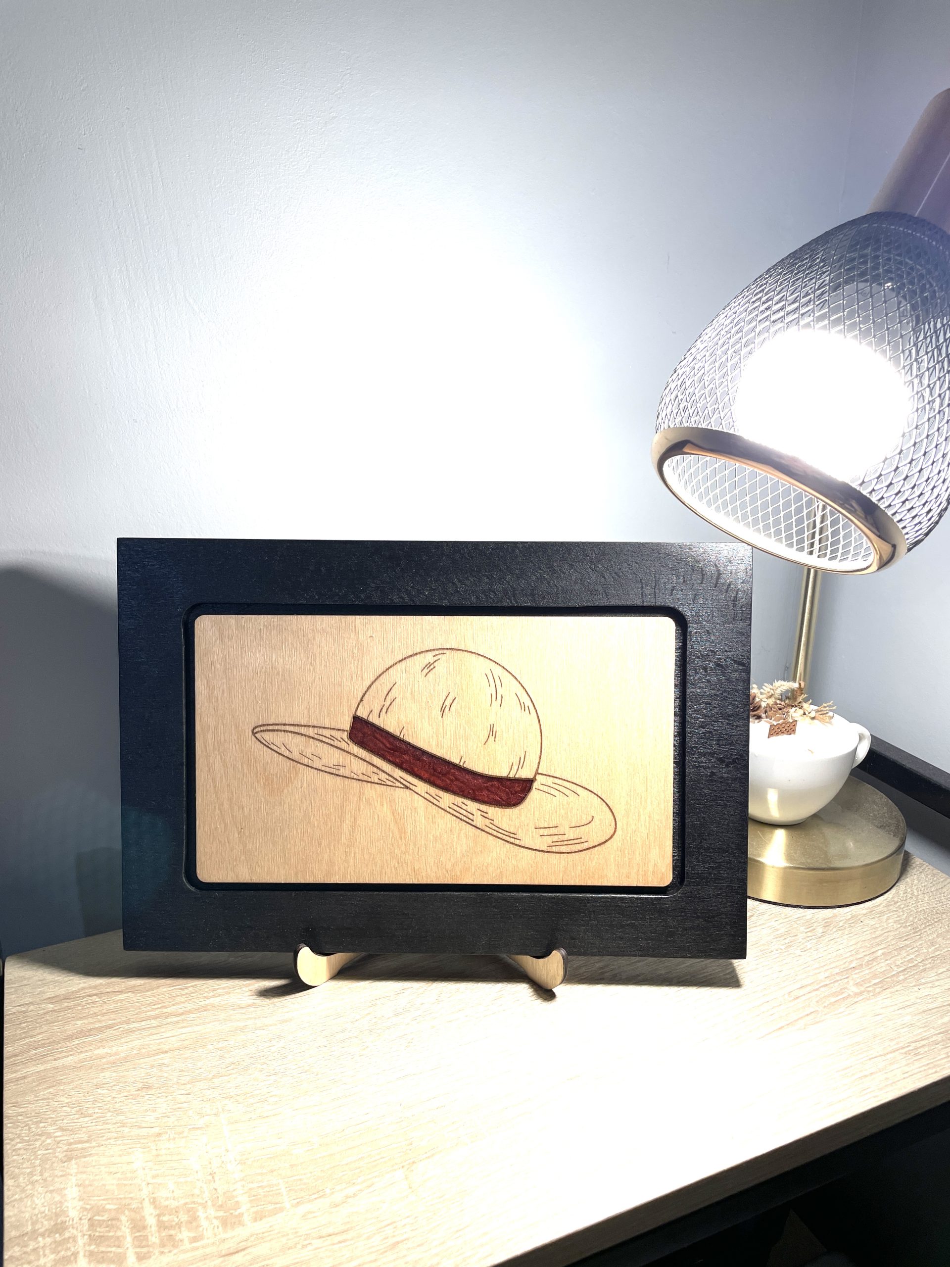 tableau en bois resine chapeau