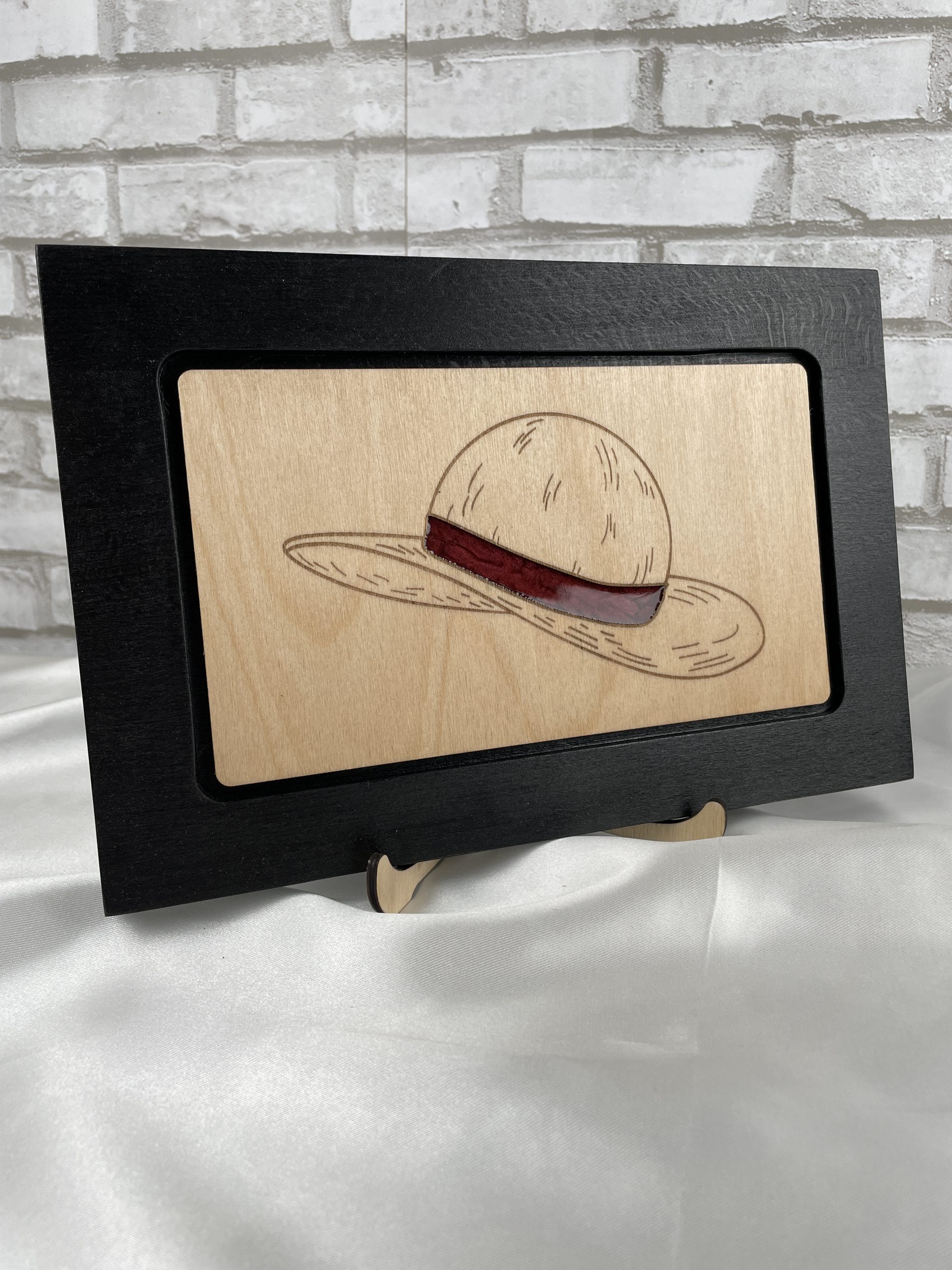 tableau en bois resine chapeau