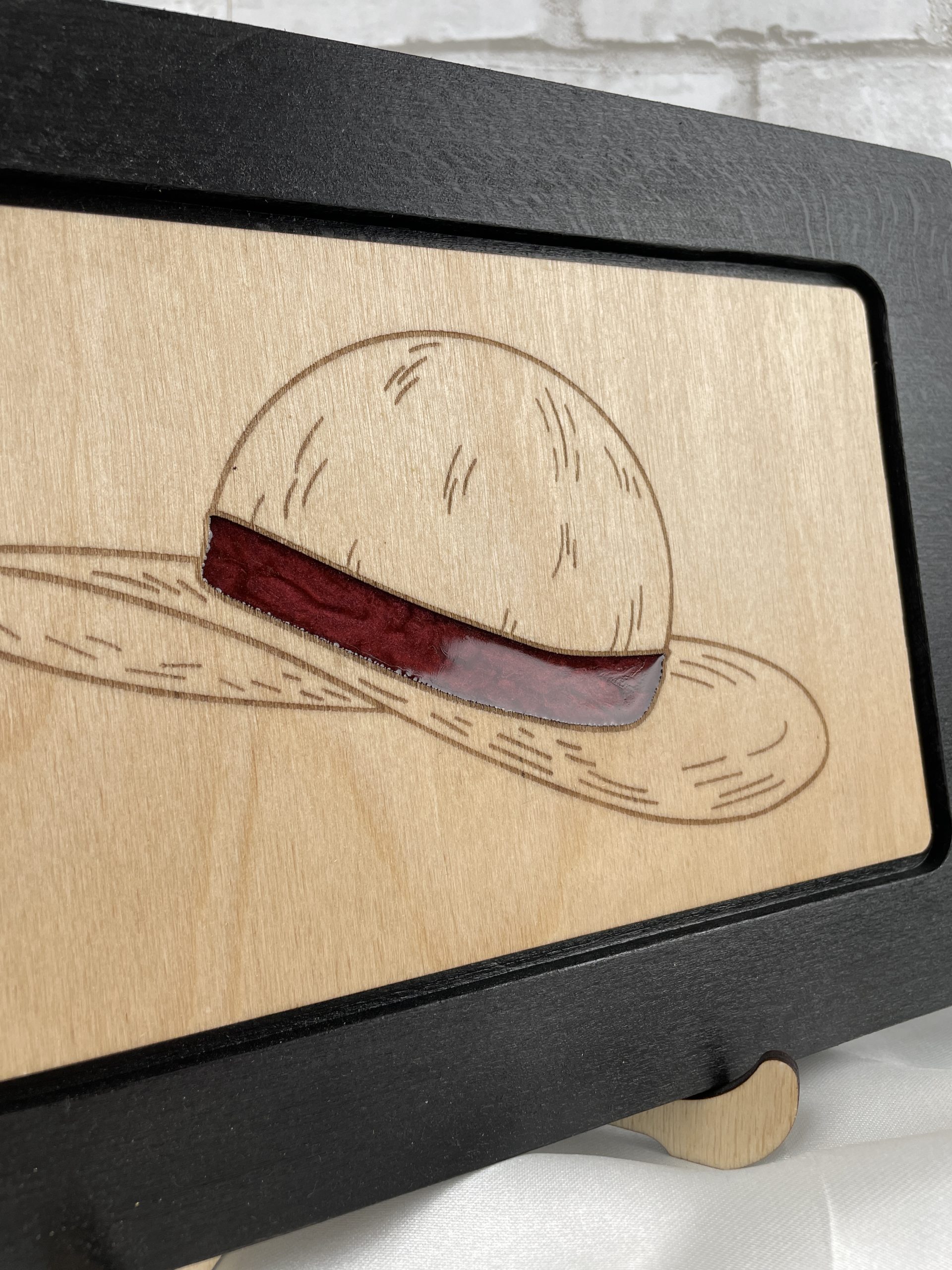 tableau en bois resine chapeau